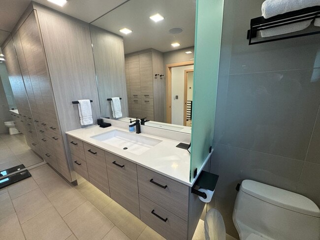 Building Photo - Chic, Fully-Furnished 3 Bed / 2.5 Bath Rental – Bozeman Convenience & Modern Comfort