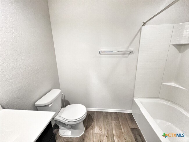 Building Photo - 940 Chachalaca Ct