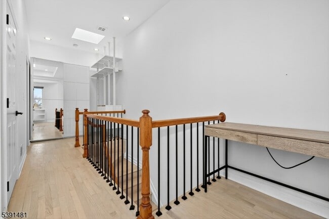 Building Photo - 159 Palisade Ave