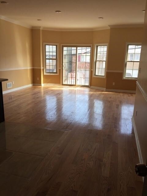 Building Photo - 47 Terhune Ave