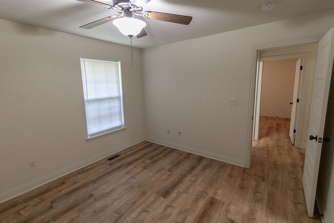 Building Photo - 4610 Dehaven Dr