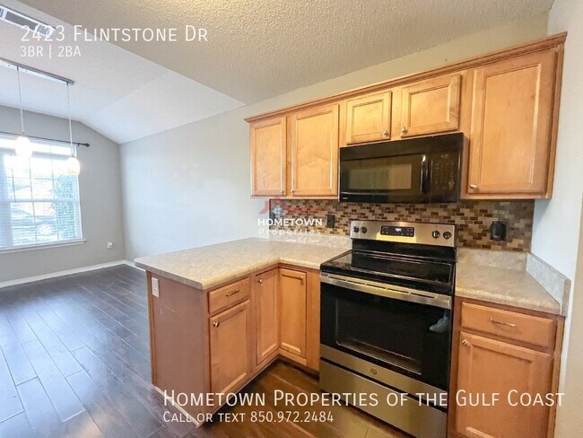 Building Photo - 2423 Flintstone Dr