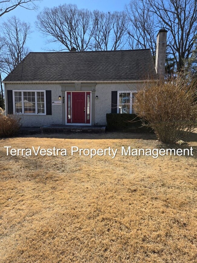 Building Photo - Now Showing for 2026-2027 School Year Glassboro 4 Bed 2.5 Bath