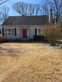 Building Photo - Now Showing for 2026-2027 School Year Glassboro 4 Bed 2.5 Bath