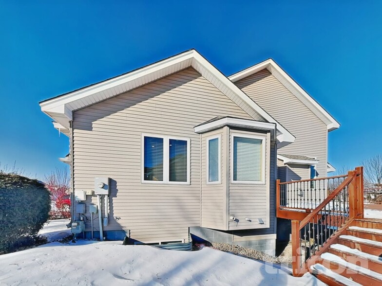 Building Photo - 1909 135th Ave NW