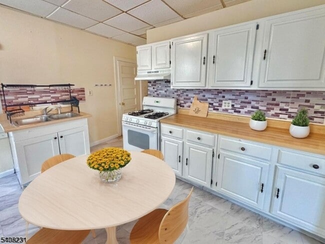 Building Photo - 32 Harrison Ave