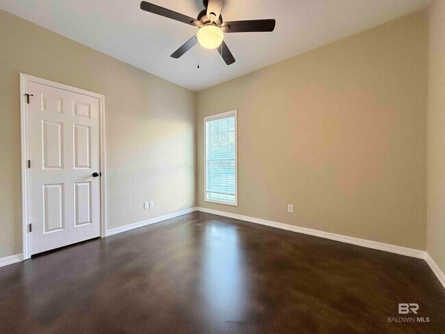 Building Photo - 33071 Stables Dr E