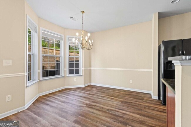Building Photo - 3323 Castleberry Village Cir