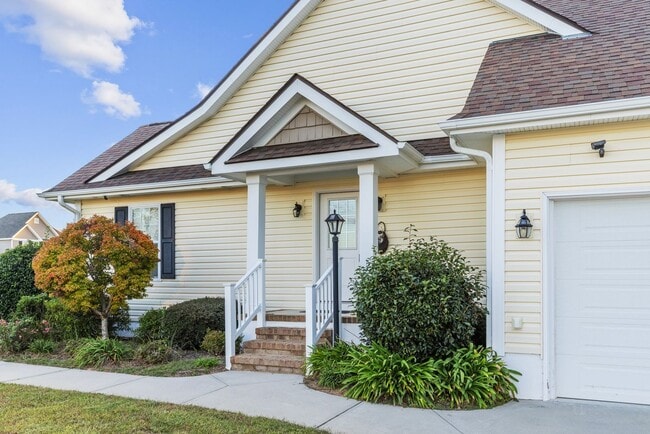 Building Photo - 202 Tidewater Dr