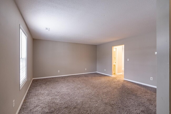 Building Photo - 313 Berkley Ct