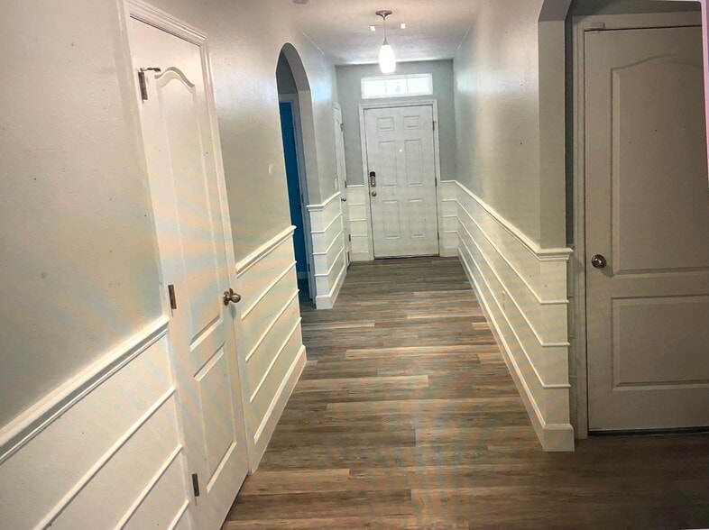 Building Photo - 15450 Trinity Fall Way