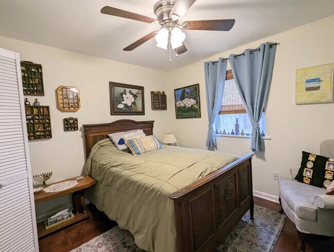 2nd bedroom - 1773 Rousselin Dr