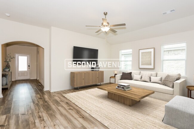 Building Photo - 108 Son Martin PL