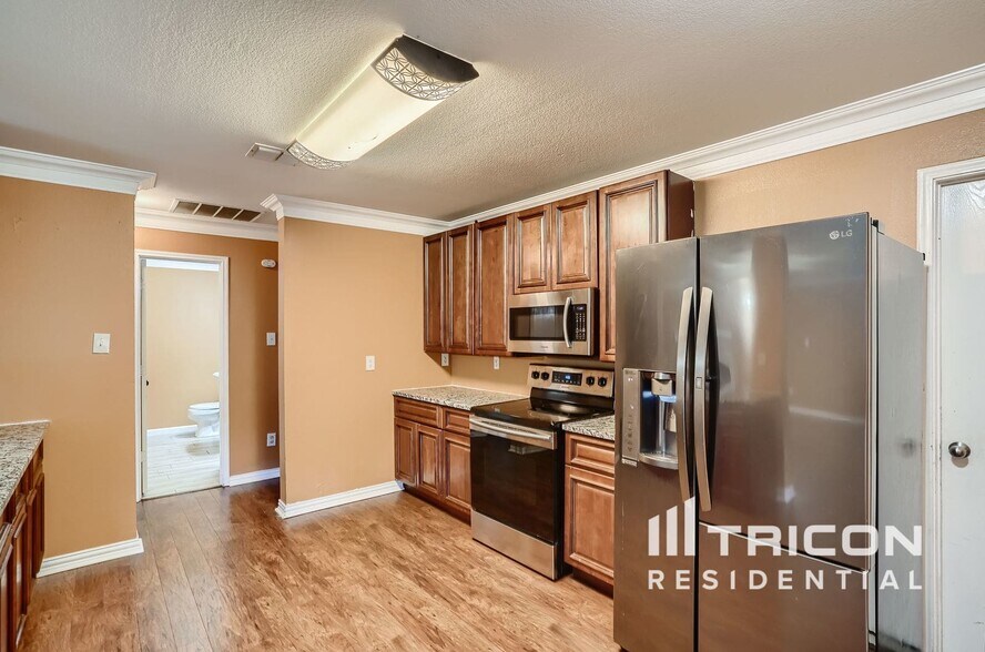 Building Photo - 1028 Badger Run
