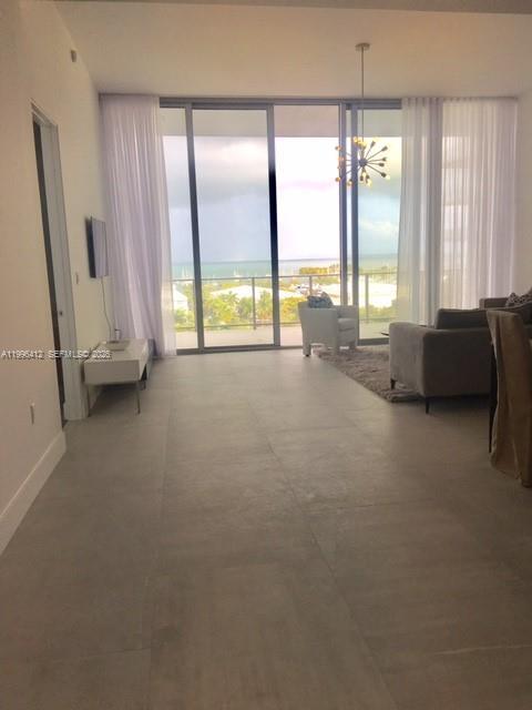 Building Photo - 2669 S Bayshore Dr