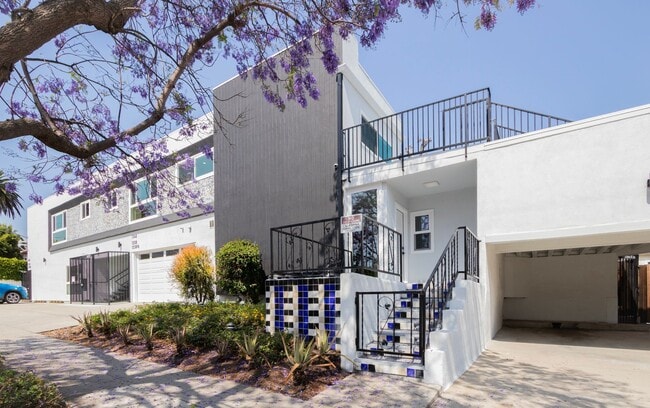 Building Photo - 1346 N Stanley Ave