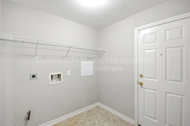 Building Photo - 3924 Highland Vale Ct