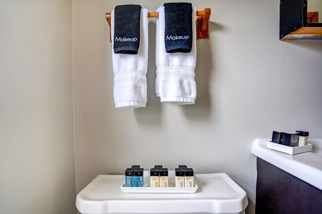 Building Photo - 3120 S 30th St