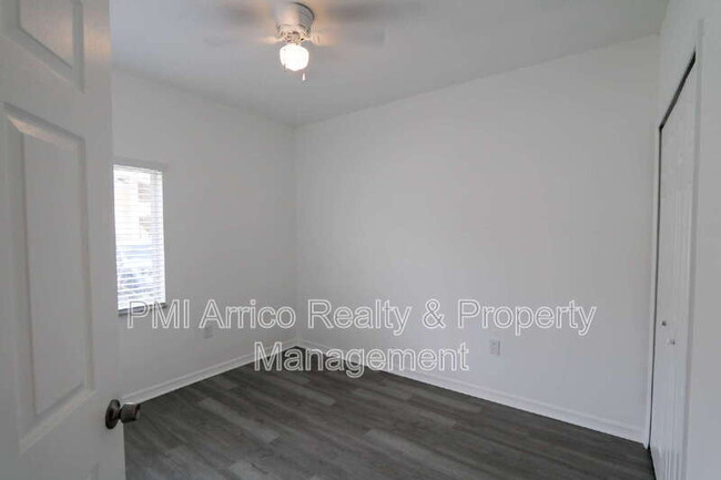 Building Photo - 9519 Newdale Way