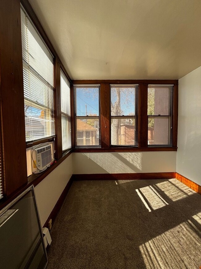 Building Photo - Spacious 1-Bedroom Apartment with Office Space Near Downtown Colorado Springs!