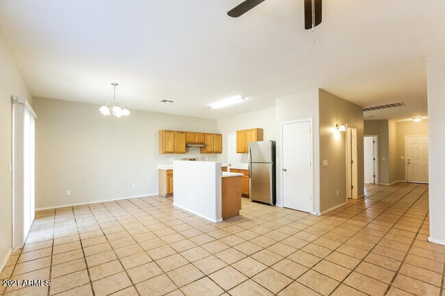 Building Photo - 7102 W Hess Ave