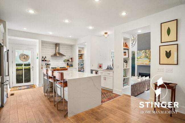 Building Photo - 174 Spanish Point Dr