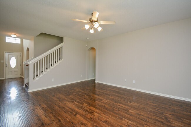 Building Photo - 6003 Hickory Hollow Dr