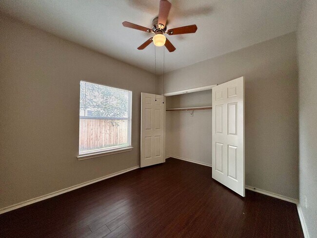 Building Photo - 12303 Abney Dr