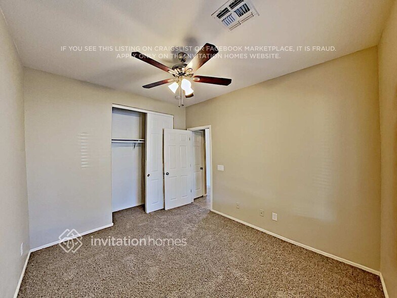 Building Photo - 30012 N Desert Willow Blvd