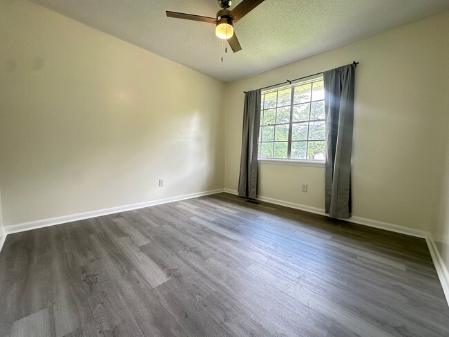 Building Photo - Home for rent in Gardendale