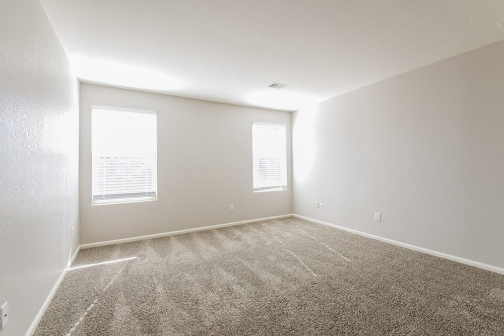 Building Photo - 464 E 77th Pl