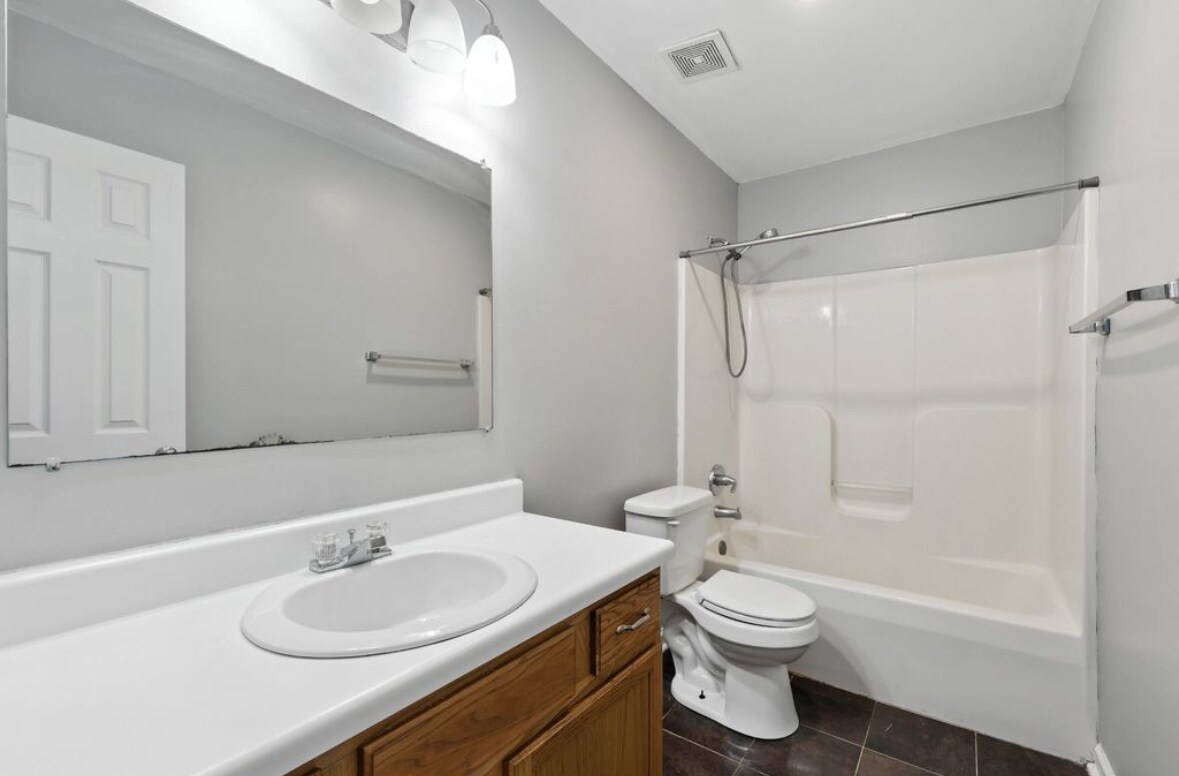 Building Photo - 955 Winesap Rd