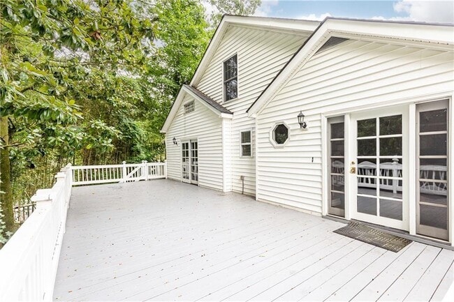 Building Photo - 1311 Roxboro Dr NE