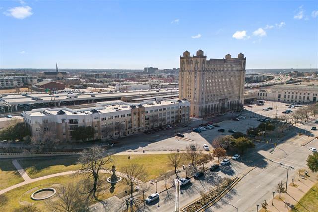 Building Photo - 201 W Lancaster Ave