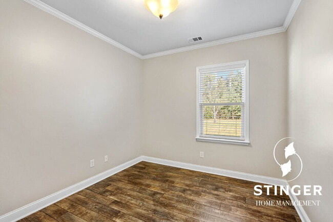 Building Photo - 22 Burley Ln