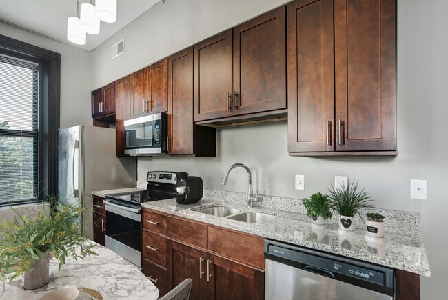 Building Photo - 4301 Olive St