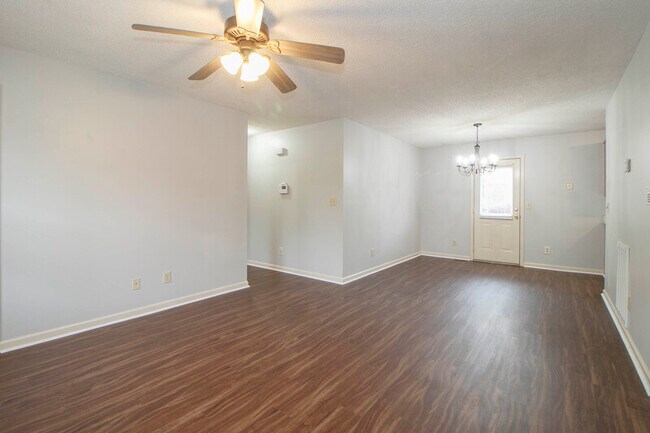 Building Photo - 3256 N Senseney Cir