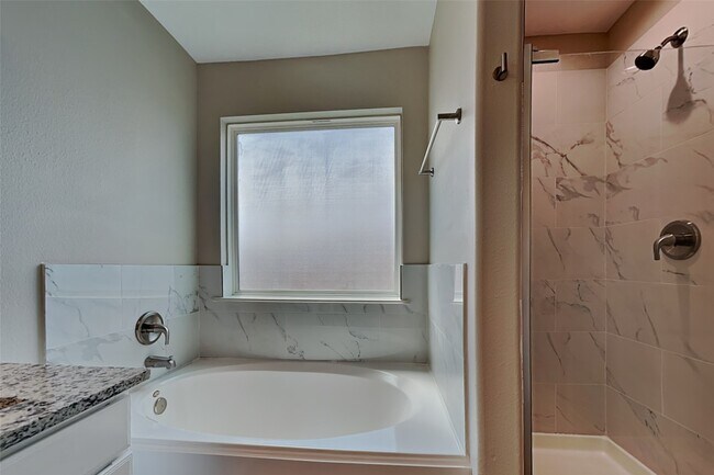 Building Photo - 16805 Northern Flicker Trail