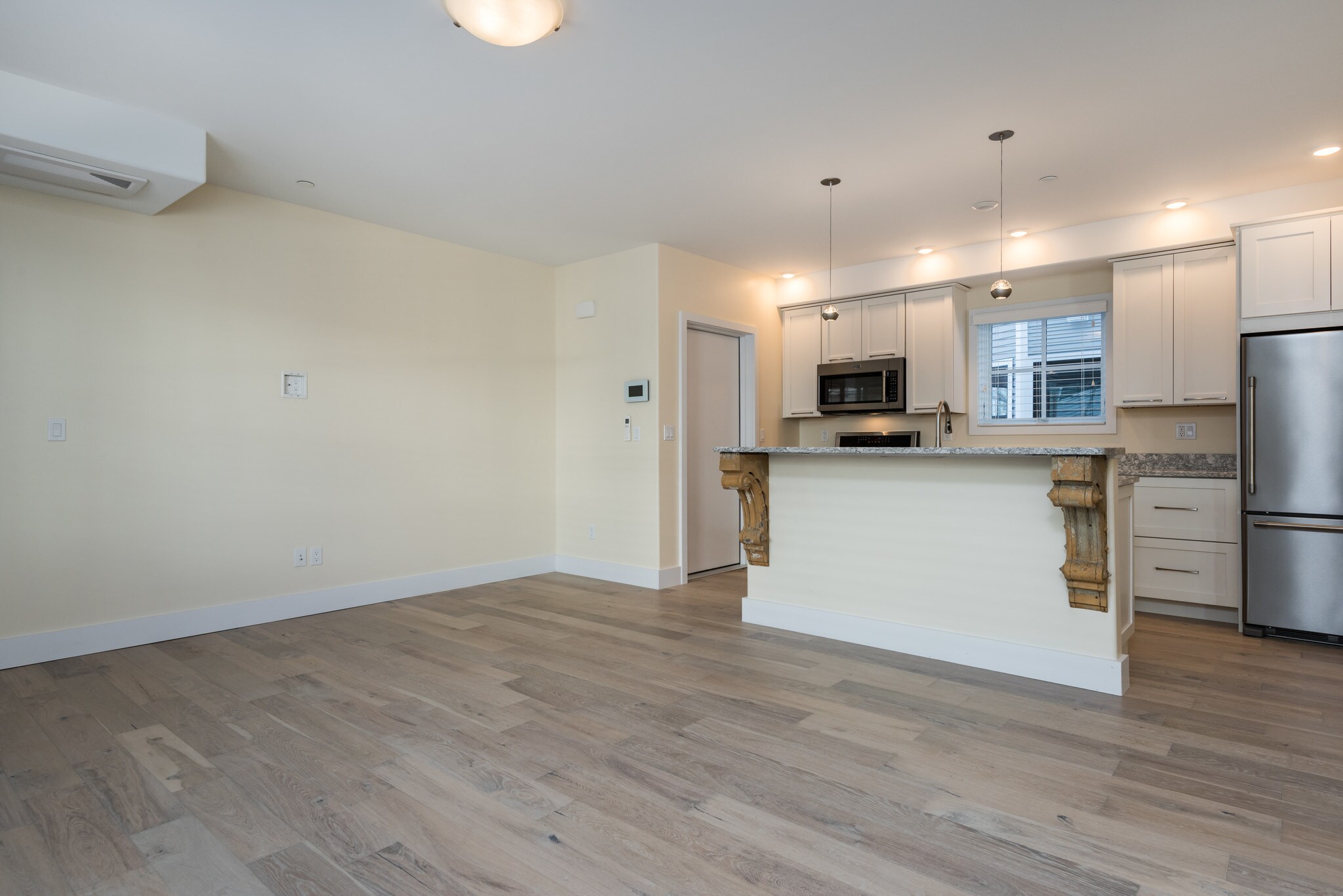 Building Photo - 52 Wilmot St