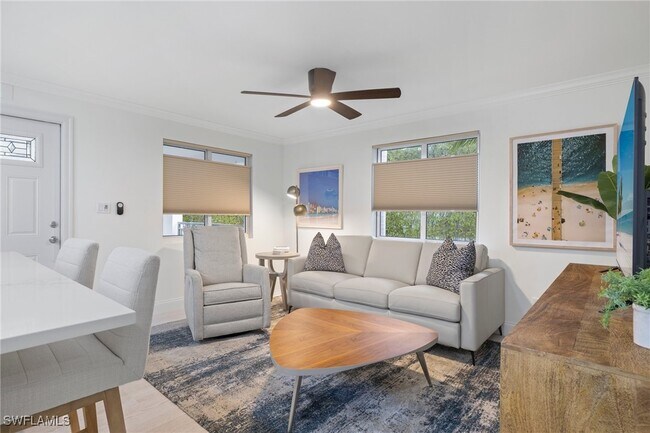 Building Photo - 960 7th St S