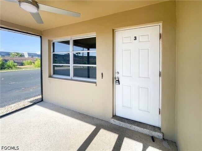 Building Photo - 4009 SE 19th Ave