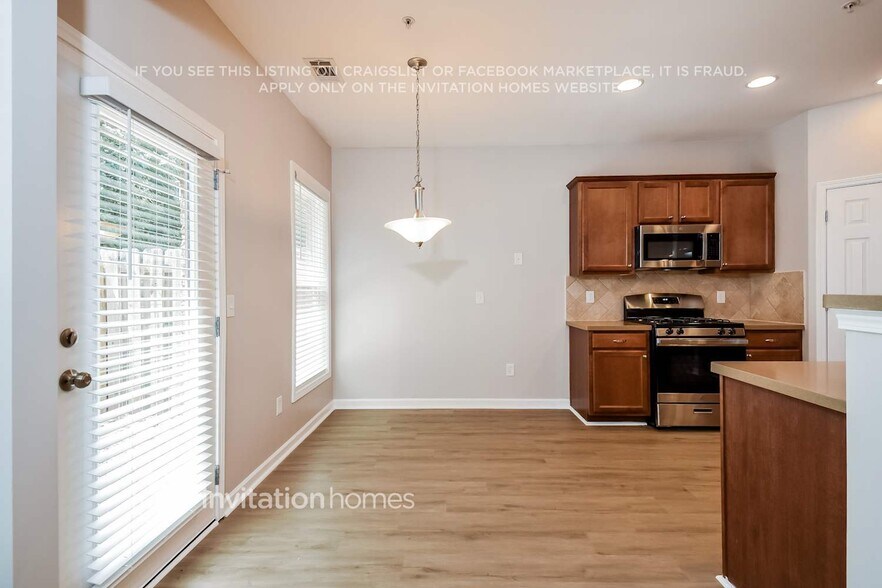 Building Photo - 1649 Caswell Pkwy