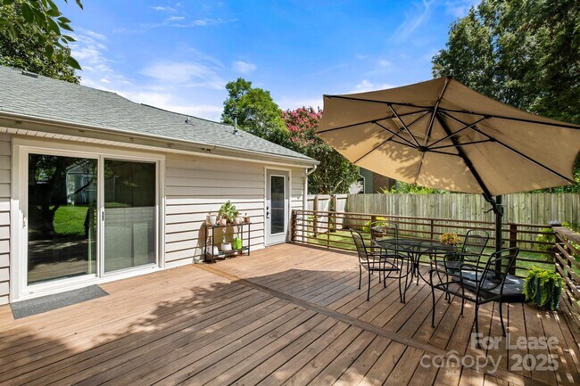 Building Photo - 8211 Park Vista Cir