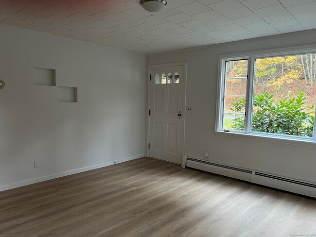 Building Photo - 164 Birge Park Rd