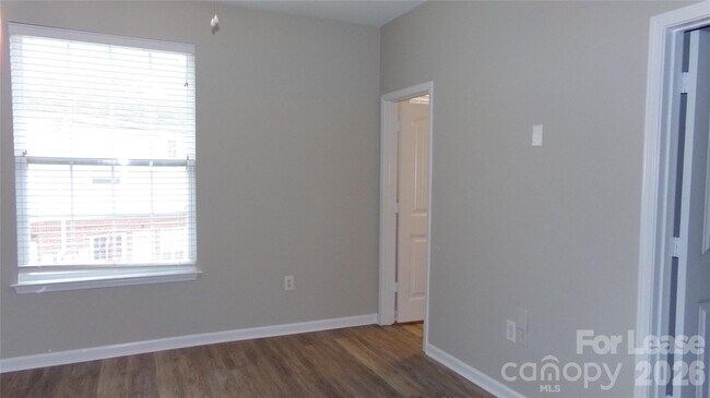 Building Photo - 274 Davidson Gateway Dr