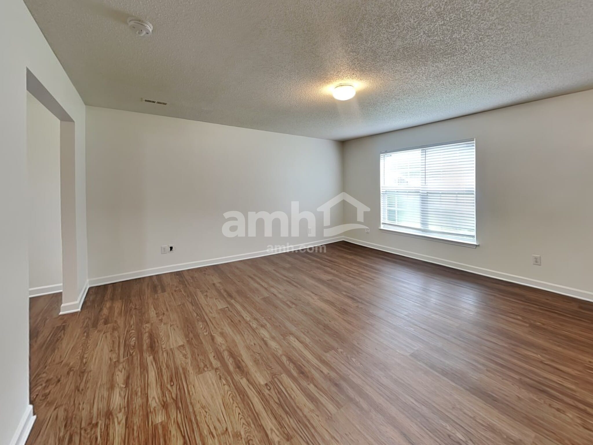 Building Photo - 4945 Hopewood Ln