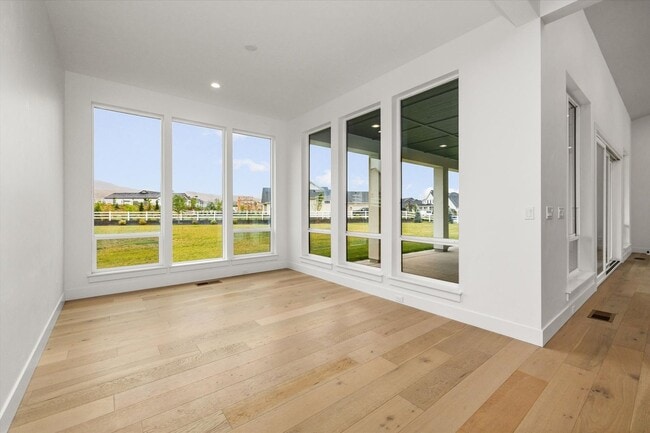 Building Photo - 7786 W Diamond Lk Dr