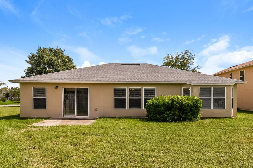 Building Photo - 75093 Brookwood Dr