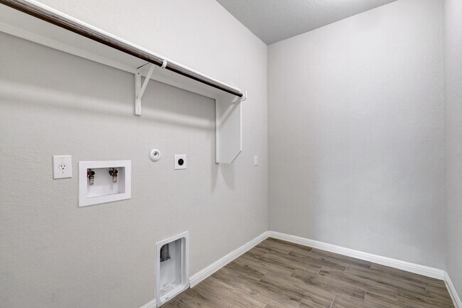 Building Photo - 32144 Cardamom Wy