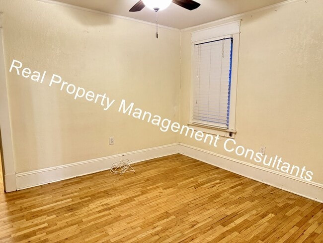 Building Photo - Beautiful Historic 2 bedroom Duplex